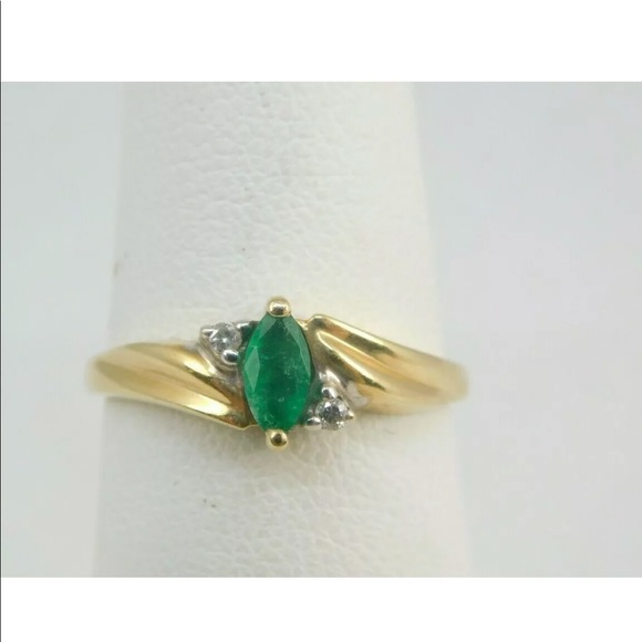 14K SOLID GOLD EMERALD DIAMOND SIZE 6.5
